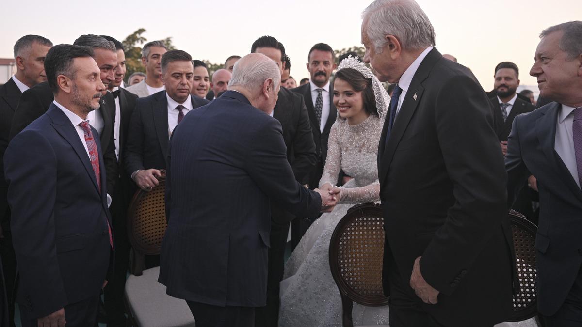 20 binli düğün