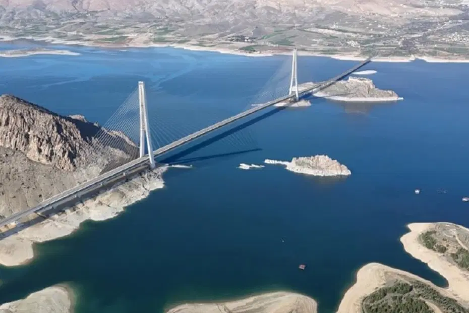 Pertek Köprüsü